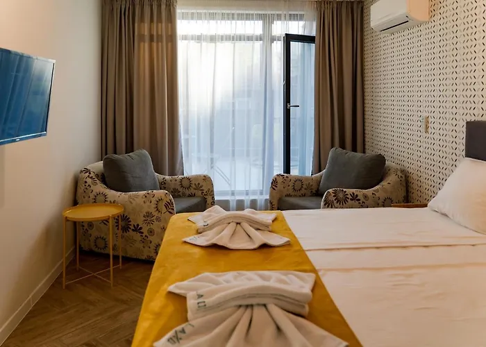 Family Laxo 2* Obzor