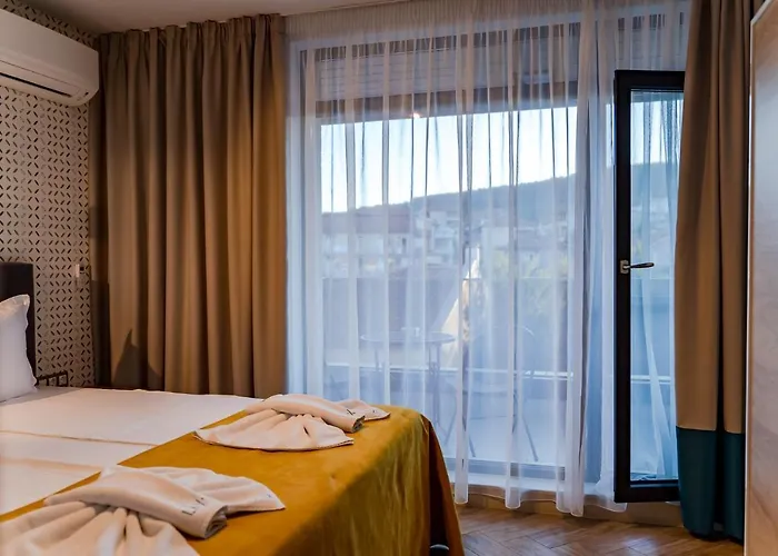 Family Laxo 2* Obzor